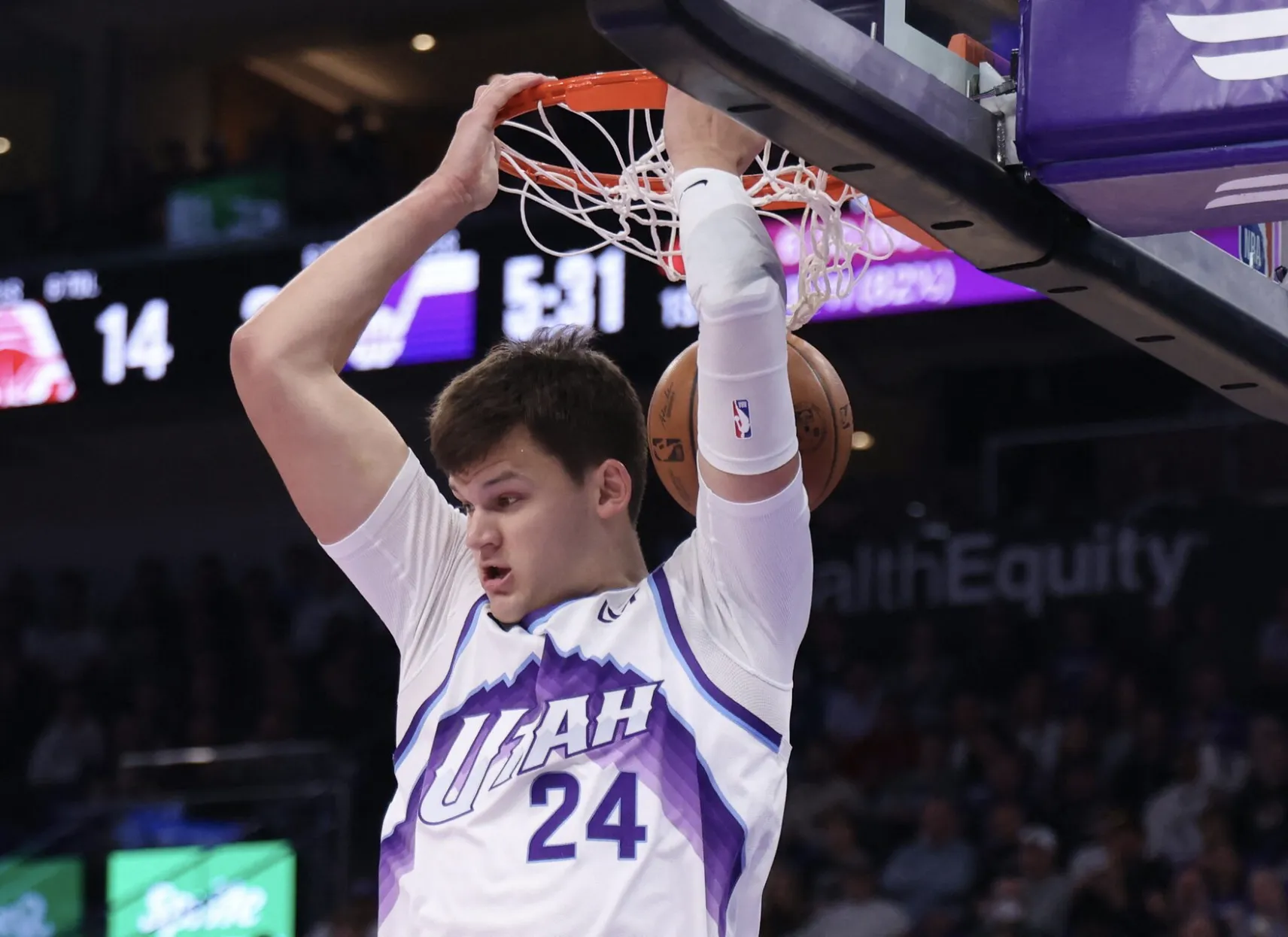 例行賽第二天 猶他爵士 129:108 洛杉磯快艇